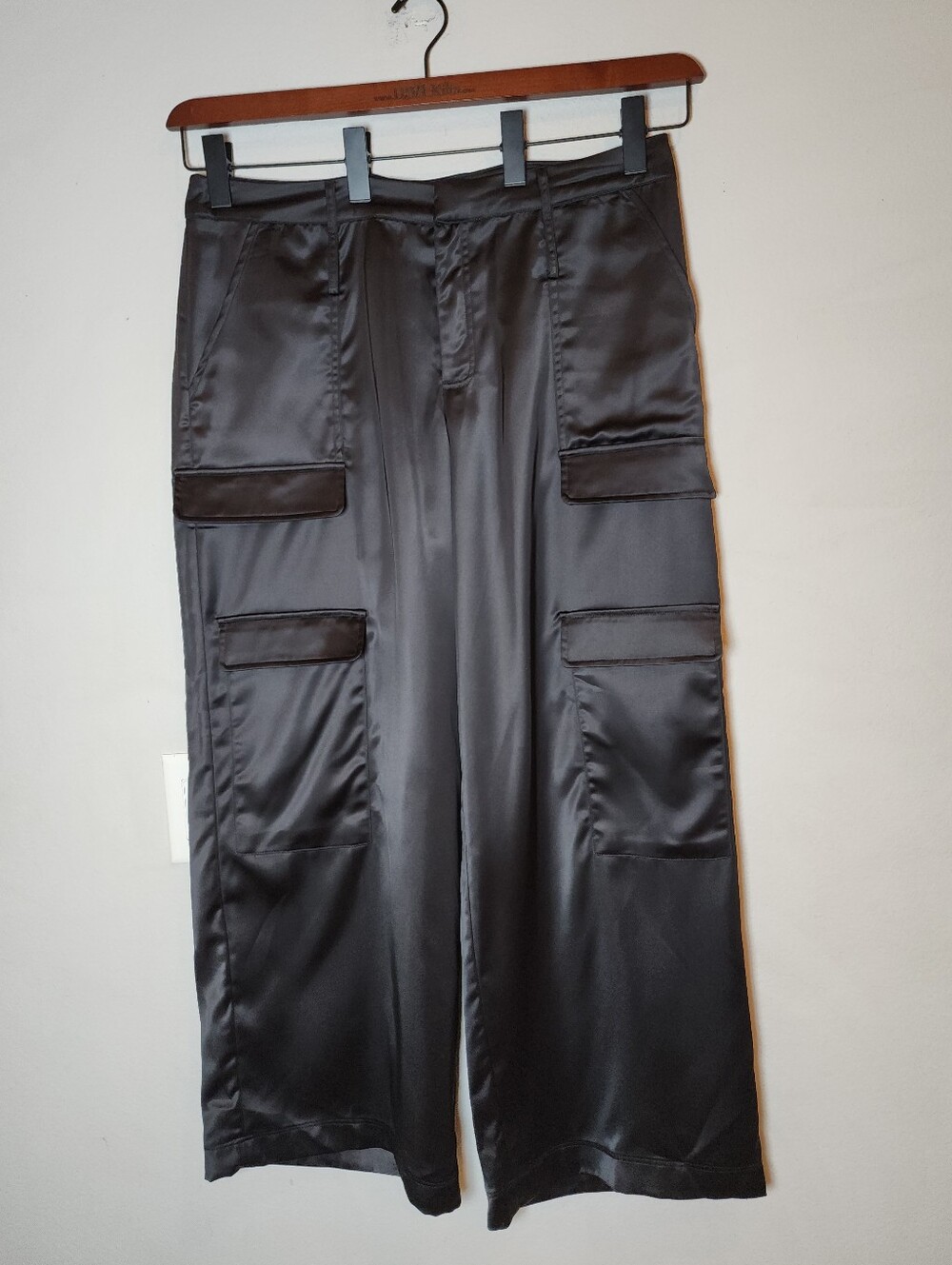 The Noli Shop Milan Black Satin Cargo Pants Women's Size 16 (Minor Inseam Defect